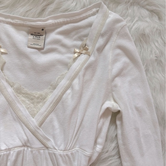 Abercrombie and Fitch Babydoll Top - Picture 6 of 8